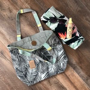 Dakine Palm Leaf Beach Bag